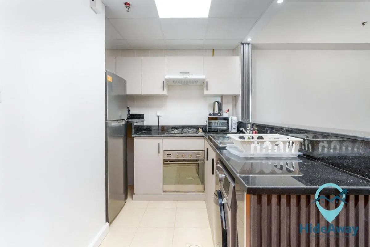 1Br Cozy And Bright Dubai Marina Apartment
