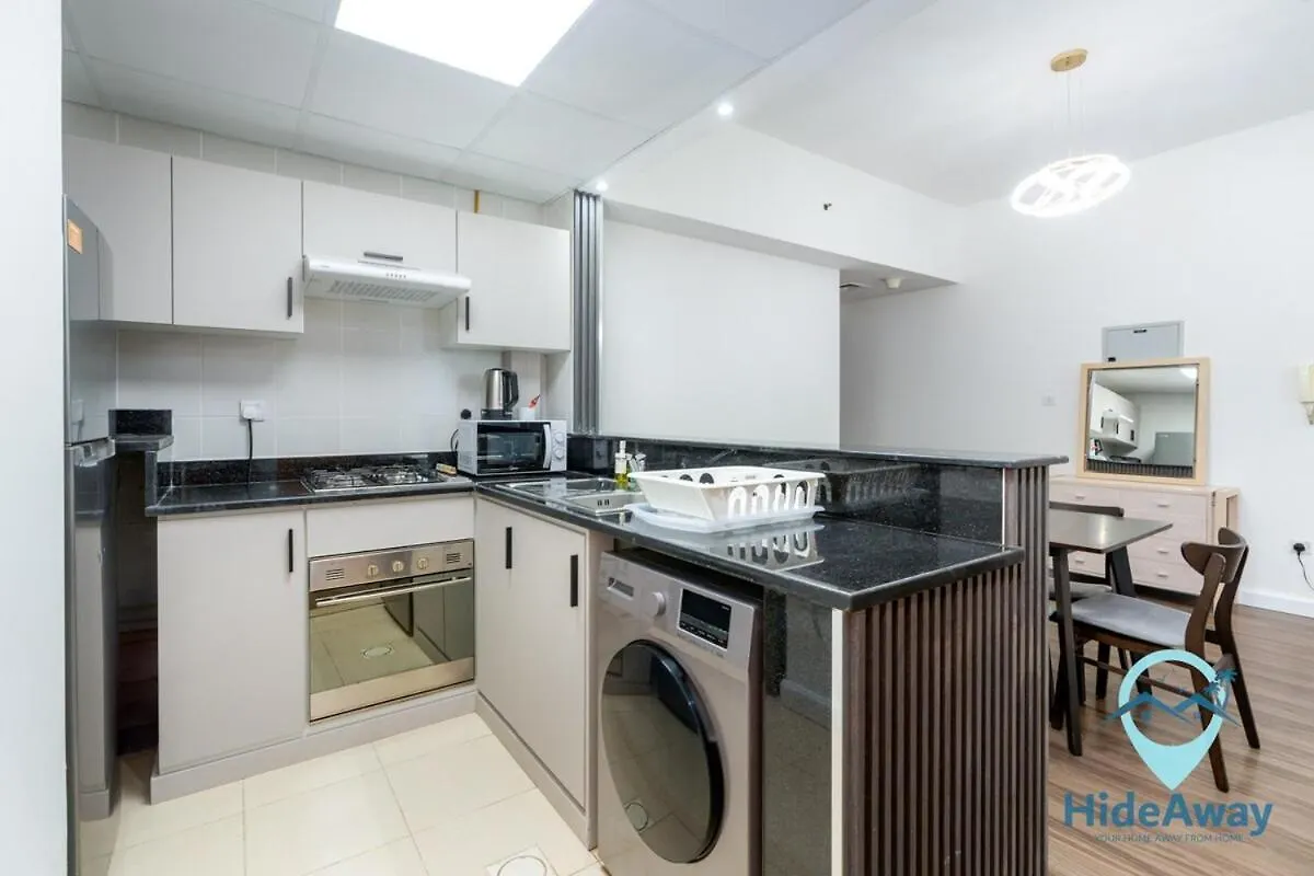 1Br Cozy And Bright Dubai Marina Apartment